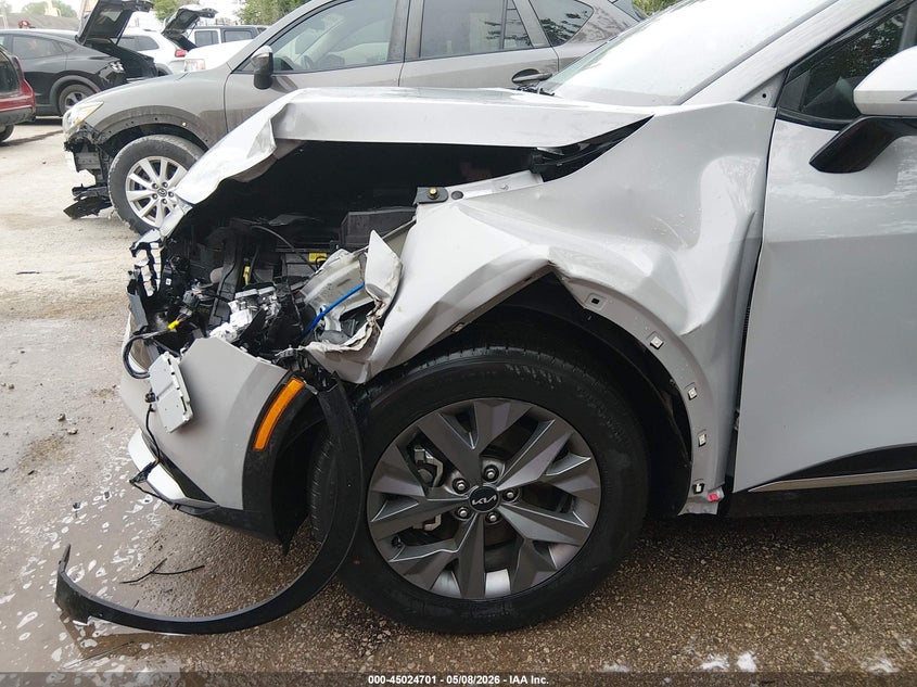 2025 Kia Sportage VIN 5XYK43DF8SG289946 IAAI salvage auction — LEFT FRONT, Salvage (Missouri), sold $10,500 on 2026-07-29 (photo 6)
