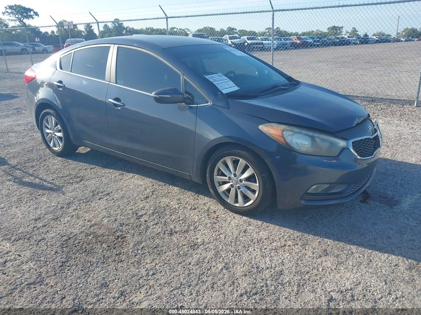 2015 Kia Forte VIN KNAFX4A83F5352063 IAAI salvage auction — FRONT END, Rebuildable (Florida), sold $25 on 2026-07-30 (photo 1)