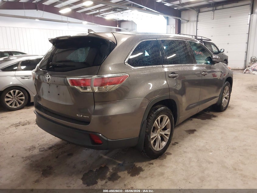 2014 Toyota Highlander VIN 5TDJKRFH5ES006414 IAAI salvage auction — WATER/FLOOD, Mv-907A (New York), sold $2,550 on 2026-07-28 (photo 4)