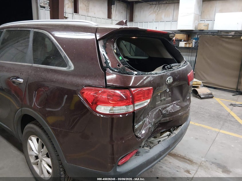 2017 Kia Sorento VIN 5XYPG4A38HG296627 IAAI salvage auction — REAR END, Salvage (Arizona), sold $2,100 on 2026-07-28 (photo 6)