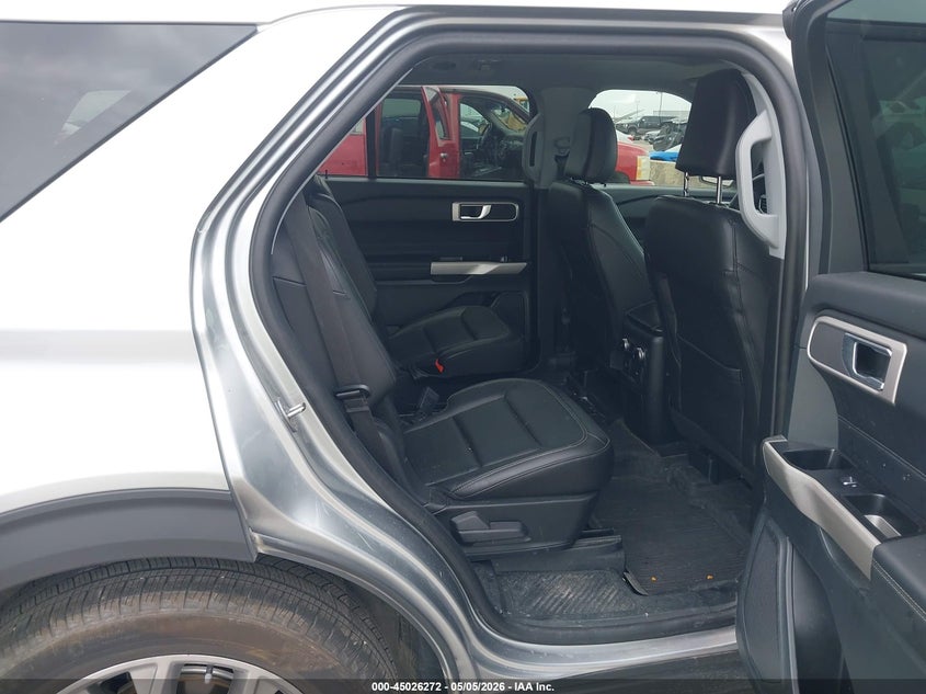 2023 Ford Explorer VIN 1FMSK7DH9PGC25218 IAAI salvage auction — HAIL, Original (Texas), sold $12,200 on 2026-07-29 (photo 8)