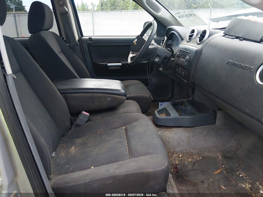 2007 Mitsubishi Raider VIN 1Z7HC28K67S265858 IAAI salvage auction — FRONT END, Salvage (Mississippi), sold $425 on 2026-07-09 (photo 5)