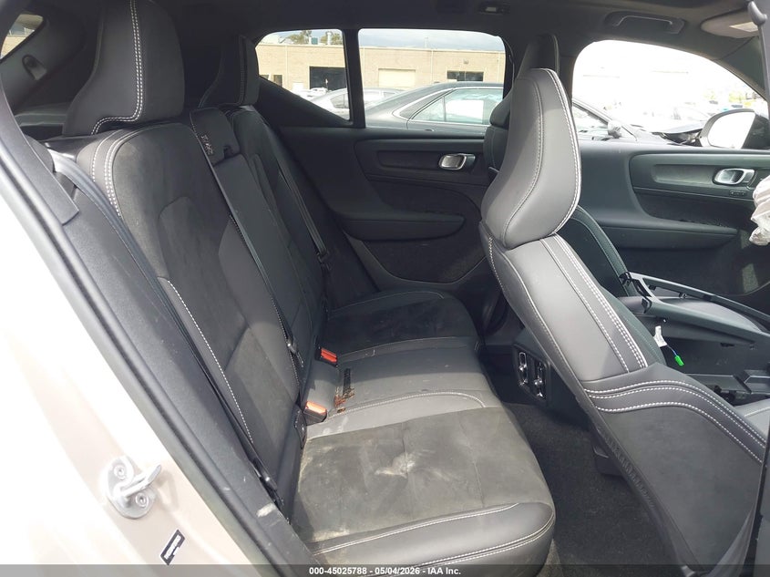 2023 Volvo Xc40 VIN YV4ED3UM8P2070625 IAAI salvage auction — FRONT END, Wait Title, sold $8,500 on 2026-08-31 (photo 8)