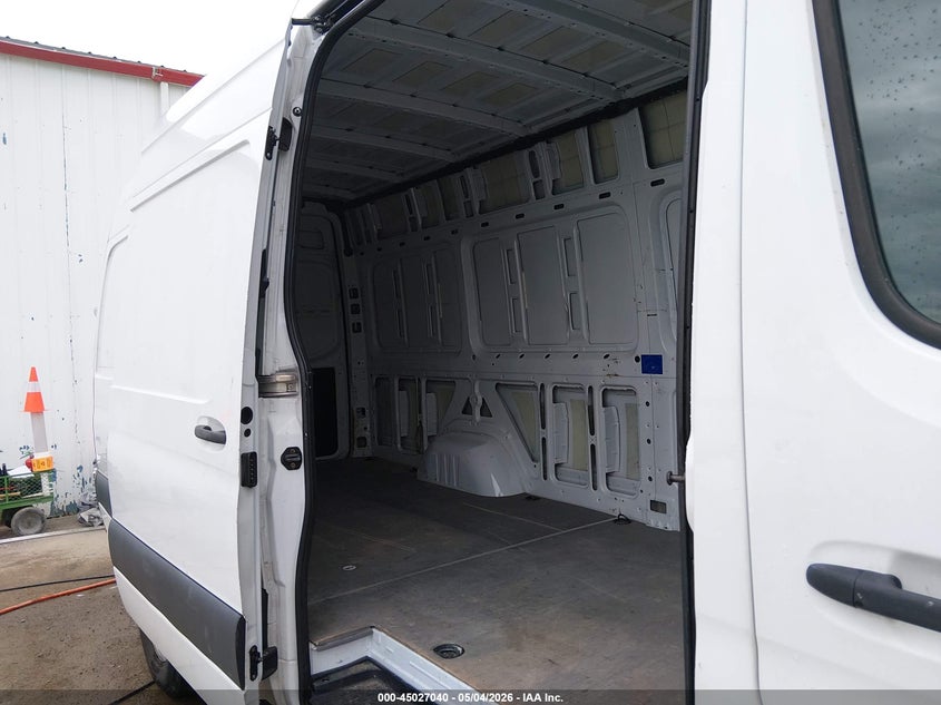 2020 Mercedes-benz Sprinter VIN W1W4ECHY5LT039611 IAAI salvage auction — FRONT END, Salvage (Ohio), sold $9,650 on 2026-07-15 (photo 8)