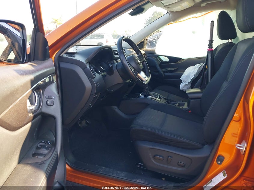 2019 Nissan Rogue VIN JN8AT2MVXKW373497 IAAI salvage auction — RIGHT SIDE, Clear (Virginia), sold $25 on 2026-07-27 (photo 5)