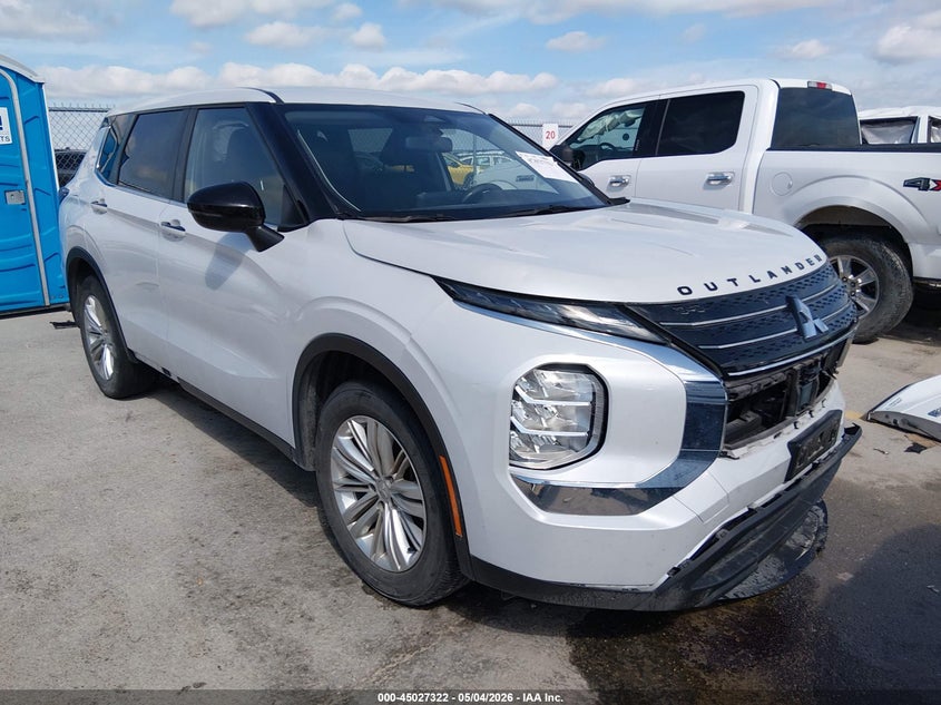2024 Mitsubishi Outlander VIN JA4J3UA83RZ016493 IAAI salvage auction — FRONT END, Salvage (Texas), sold $6,000 on 2026-07-16 (photo 1)
