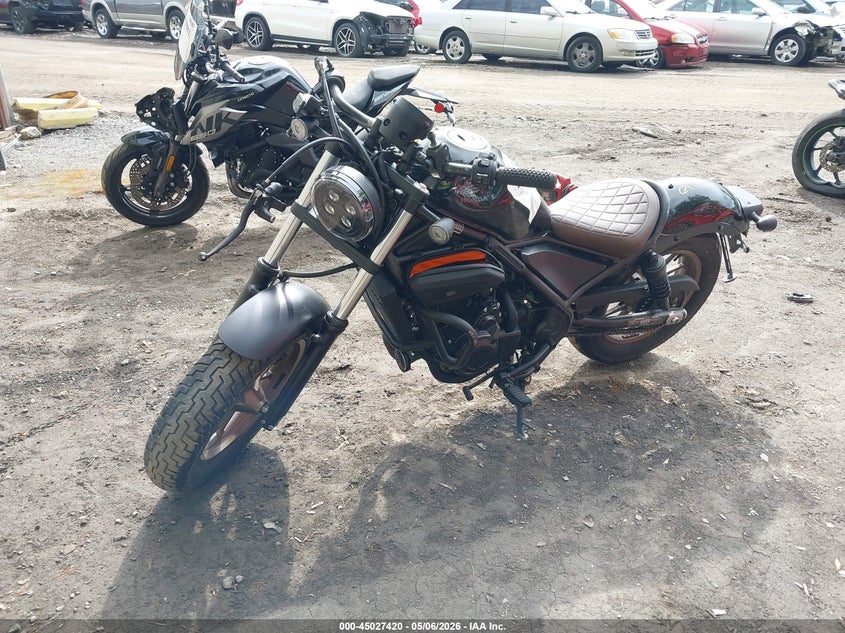 2024 Honda Cm VIN MLHPC5605R5700104 IAAI salvage auction — SIDE, Salvage (Virginia), sold $750 on 2026-07-14 (photo 2)