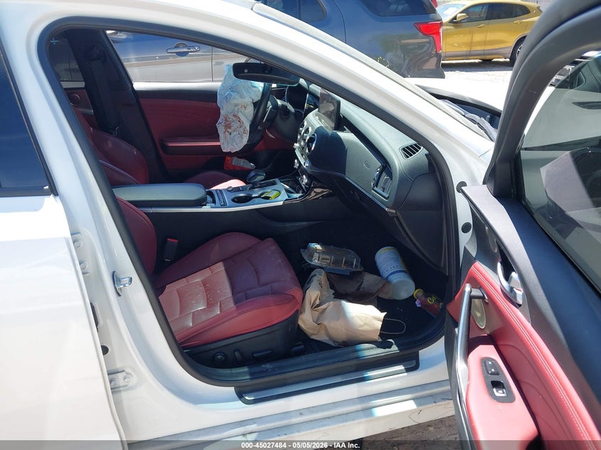 2023 Kia Stinger VIN KNAE55LCXP6127319 IAAI salvage auction — BIOHAZARD/CHEMICAL, Salvage Title, sold $6,200 on 2026-07-09 (photo 5)