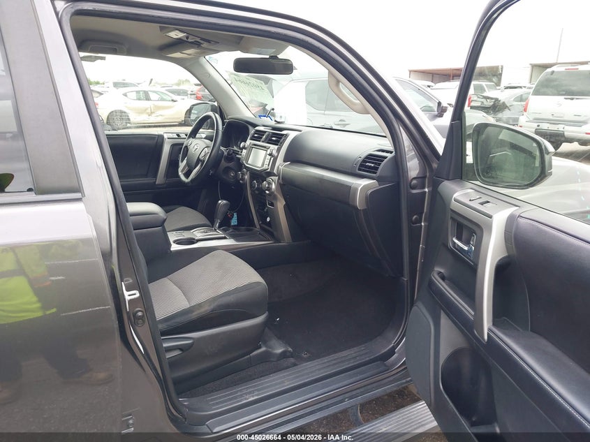 2016 Toyota 4runner VIN JTEZU5JR7G5143400 IAAI salvage auction — FRONT & REAR, Original (Texas), sold $8,325 on 2026-07-08 (photo 5)