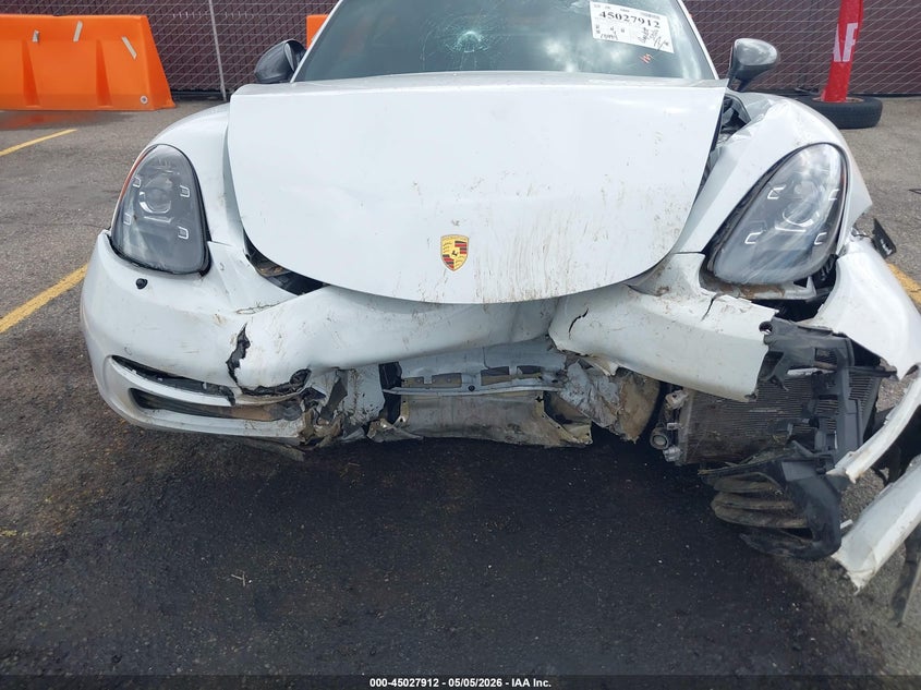 2022 Porsche 718 cayman VIN WP0AA2A80NS255292 IAAI salvage auction — FRONT END, Salvage (California), sold $22,500 on 2026-08-17 (photo 6)