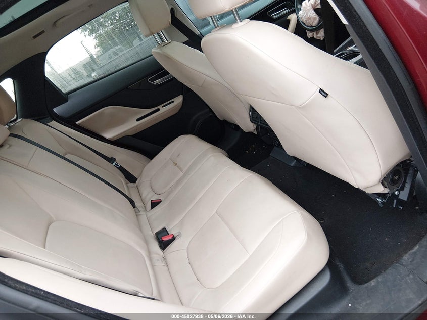 2017 Jaguar F-pace VIN SADCS2BV7HA061948 IAAI salvage auction — FRONT END, Salvage (Pennsylvania), sold $3,800 on 2026-07-10 (photo 8)