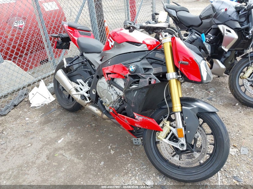 2016 BMW S 1000 VIN WB10D1207GZ696530 IAAI salvage auction — RIGHT SIDE, Salvage (Ohio), sold $3,100 on 2026-07-14 (photo 1)