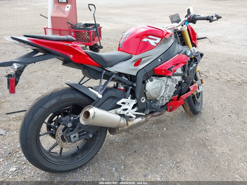 2016 BMW S 1000 VIN WB10D1207GZ696530 IAAI salvage auction — RIGHT SIDE, Salvage (Ohio), sold $3,100 on 2026-07-14 (photo 4)