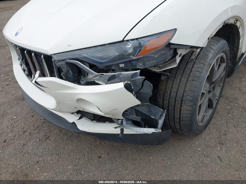 2017 Maserati Levante VIN ZN661XUA6HX226922 IAAI salvage auction — FRONT END, Salvage Title, sold $4,850 on 2026-08-29 (photo 6)