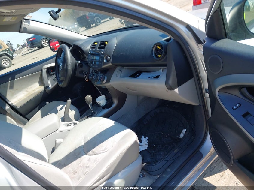2009 Toyota Rav4 VIN JTMBF33V995004256 IAAI salvage auction — NORMAL WEAR, Salvage (Texas), sold $1,925 on 2026-07-28 (photo 5)