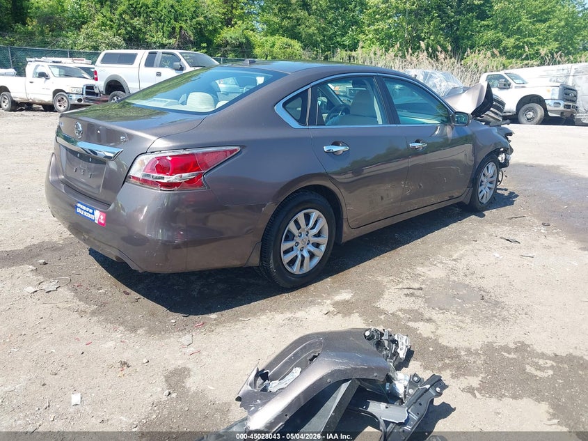 2015 Nissan Altima VIN 1N4AL3AP6FN889025 IAAI salvage auction — FRONT END, Salvage - Greater Than 75% (Maryland), sold $225 on 2026-09-30 (photo 4)