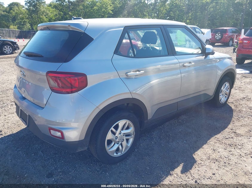 2025 Hyundai Venue VIN KMHRB8A37SU413646 IAAI salvage auction — LEFT SIDE, Salvage Title, sold $3,650 on 2026-07-29 (photo 4)
