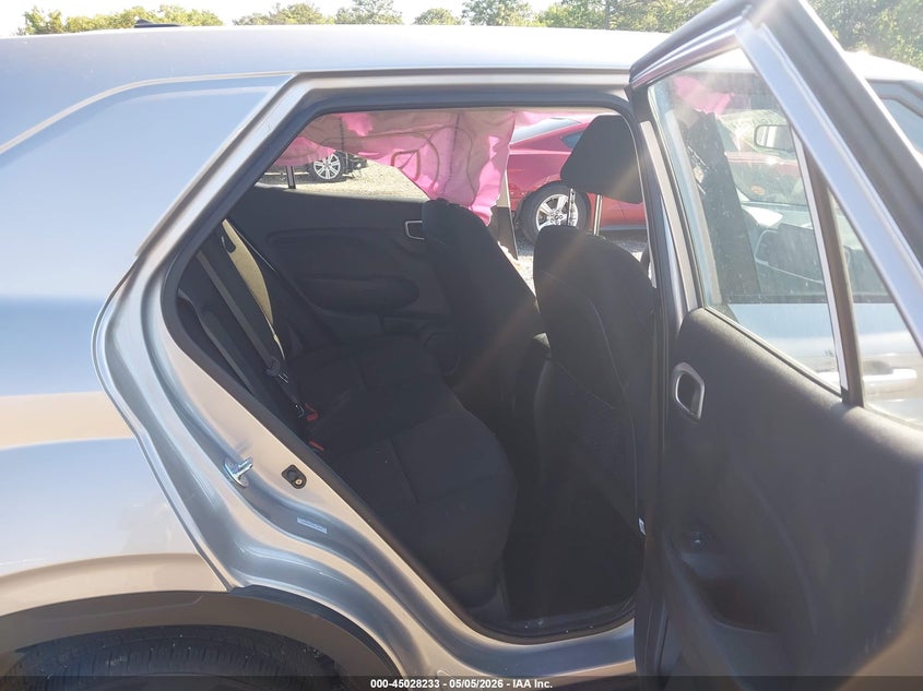 2025 Hyundai Venue VIN KMHRB8A37SU413646 IAAI salvage auction — LEFT SIDE, Salvage Title, sold $3,650 on 2026-07-29 (photo 8)