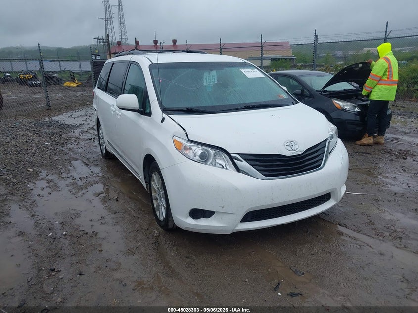 2013 Toyota Sienna VIN 5TDJK3DCXDS057989 IAAI salvage auction — FRONT END, Salvage (West Virginia), sold $2,250 on 2026-07-28 (photo 1)