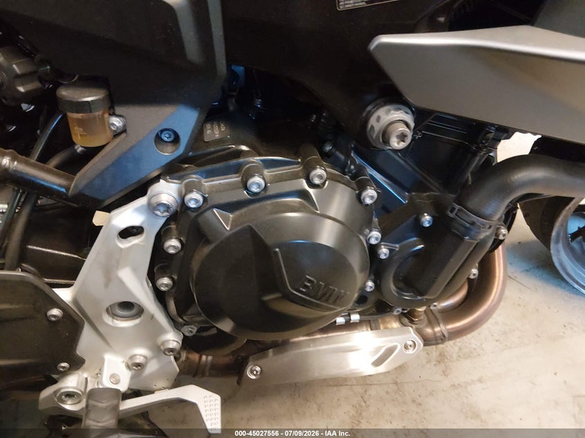 2020 BMW F 900 VIN WB10K2309LZ779848 IAAI salvage auction — FRONT & REAR, Salvage (Connecticut), sold $675 on 2026-07-28 (photo 8)