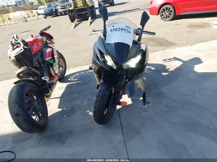 2023 Kawasaki Ninja VIN ML5EXER11PDA88776 IAAI salvage auction — SIDE, Salvage Title, sold $975 on 2026-07-17 (photo 5)