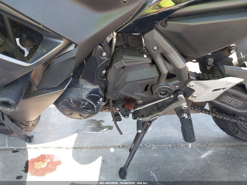 2023 Kawasaki Ninja VIN ML5EXER11PDA88776 IAAI salvage auction — SIDE, Salvage Title, sold $975 on 2026-07-17 (photo 9)