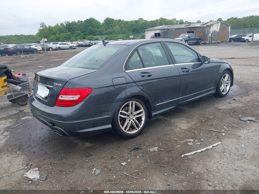 2013 Mercedes-benz C-klasse VIN WDDGF8AB6DR296709 IAAI salvage auction — RIGHT REAR, Clear (Virginia), sold $50 on 2026-07-27 (photo 4)