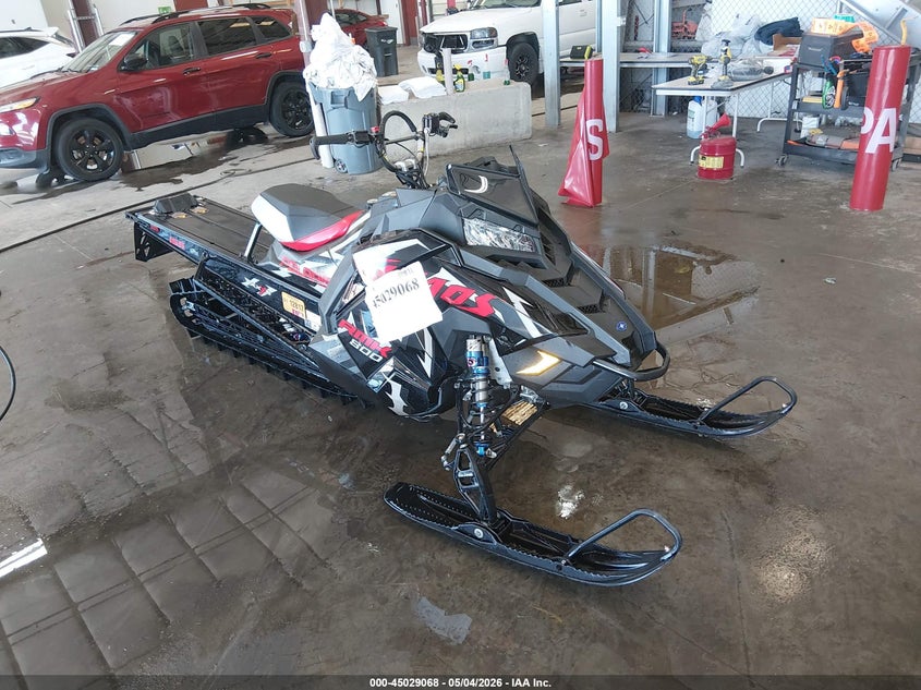 2020 Polaris VIN SN1EFT8P2LC709214 IAAI salvage auction — FRONT END, Salvage (Oregon), sold $2,400 on 2026-07-10 (photo 2)
