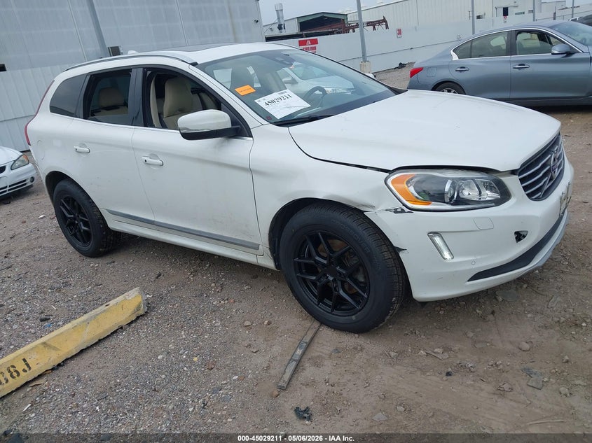 2017 Volvo Xc60 VIN YV440MDU7H2176630 IAAI salvage auction — RIGHT FRONT, Original (Texas), sold $6,200 on 2026-07-23 (photo 1)