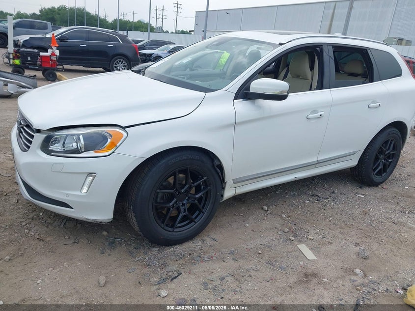 2017 Volvo Xc60 VIN YV440MDU7H2176630 IAAI salvage auction — RIGHT FRONT, Original (Texas), sold $6,200 on 2026-07-23 (photo 2)