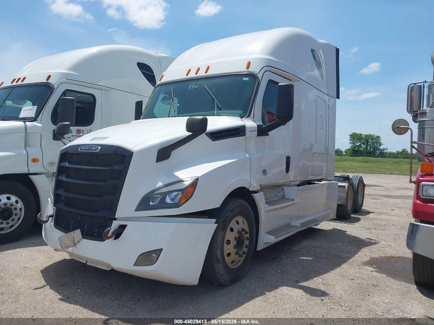 2020 Freightliner New cascadia 126 VIN 1FUJHHDR7LLLV9586 IAAI salvage auction — NORMAL WEAR, Clear (Texas), sold $13,350 on 2026-07-29 (photo 2)