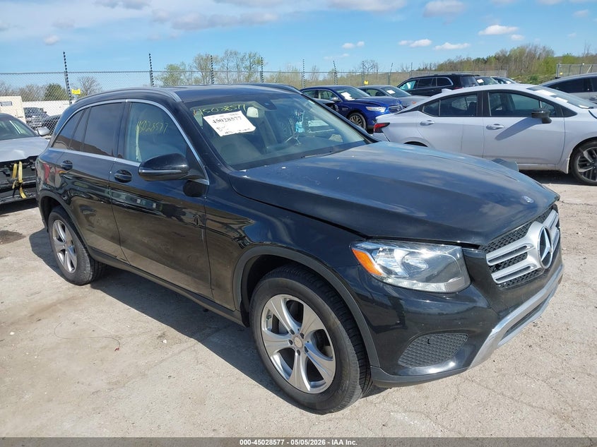 2017 Mercedes-benz Glc VIN WDC0G4KB8HF155867 IAAI salvage auction — LEFT FRONT, Clear (Indiana), sold $4,600 on 2026-07-07 (photo 1)