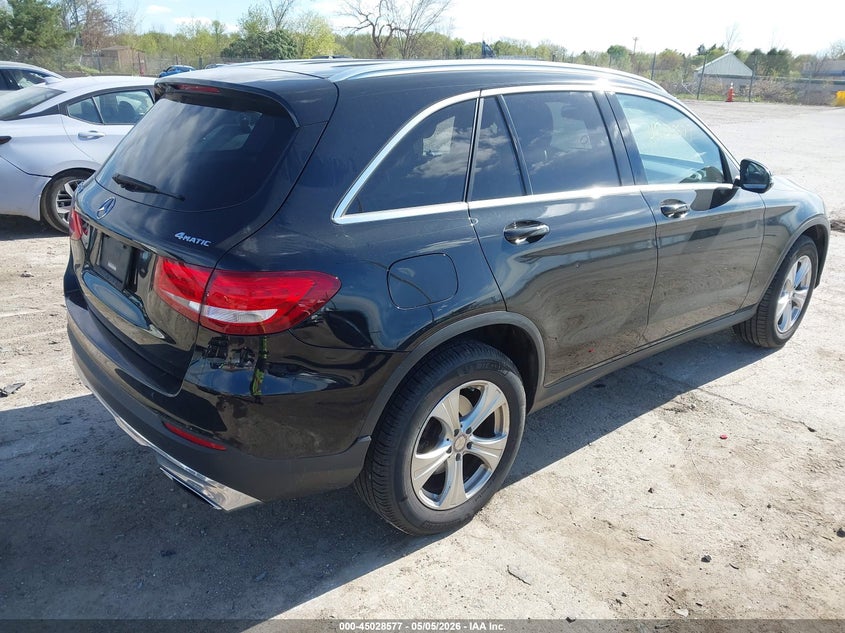 2017 Mercedes-benz Glc VIN WDC0G4KB8HF155867 IAAI salvage auction — LEFT FRONT, Clear (Indiana), sold $4,600 on 2026-07-07 (photo 4)