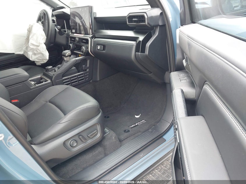 2025 Toyota 4runner VIN JTEVB5BR4S5024490 IAAI salvage auction — FRONT END, Salvage Title, sold $33,550 on 2026-07-30 (photo 5)