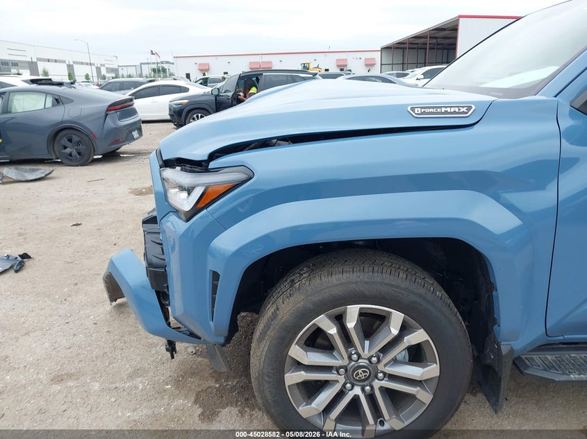 2025 Toyota 4runner VIN JTEVB5BR4S5024490 IAAI salvage auction — FRONT END, Salvage Title, sold $33,550 on 2026-07-30 (photo 6)