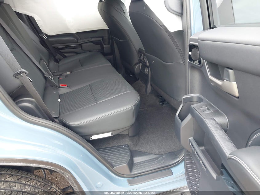 2025 Toyota 4runner VIN JTEVB5BR4S5024490 IAAI salvage auction — FRONT END, Salvage Title, sold $33,550 on 2026-07-30 (photo 8)