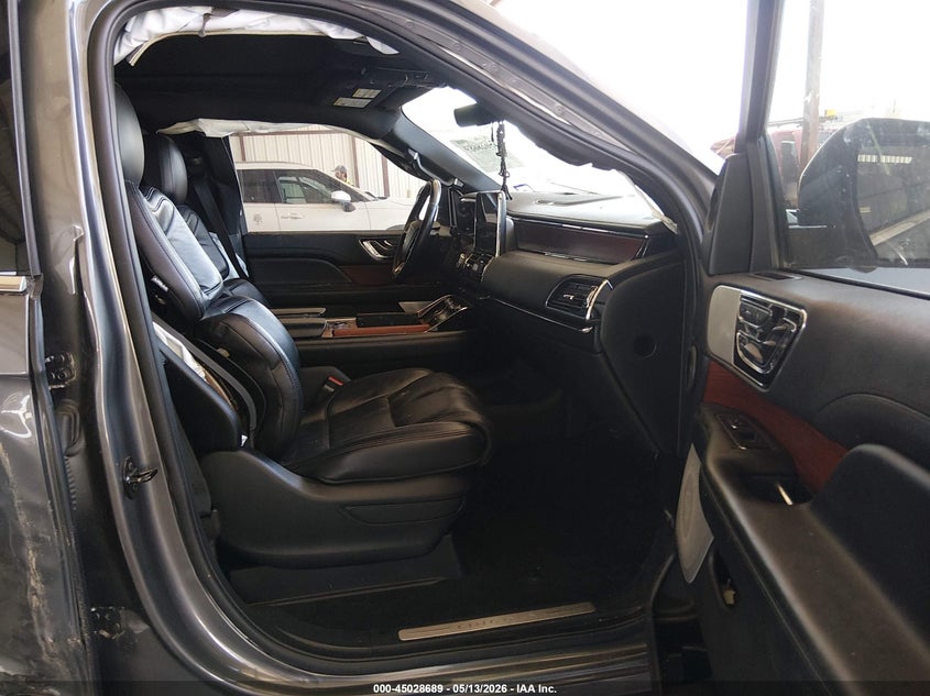 2021 Lincoln Navigator VIN 5LMJJ3LT1MEL17215 IAAI salvage auction — SIDE, Salvage (Texas), sold $7,000 on 2026-07-21 (photo 5)
