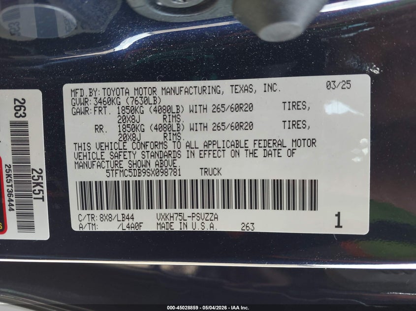 2025 Toyota Tundra VIN 5TFMC5DB9SX098781 IAAI salvage auction — FRONT END, Original (Texas), sold $12,100 on 2026-07-23 (photo 9)