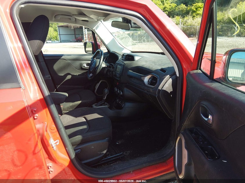 2016 Jeep Renegade VIN ZACCJBBT8GPD93103 IAAI salvage auction — FRONT & REAR, Salvage (Kentucky), sold $250 on 2026-08-11 (photo 5)