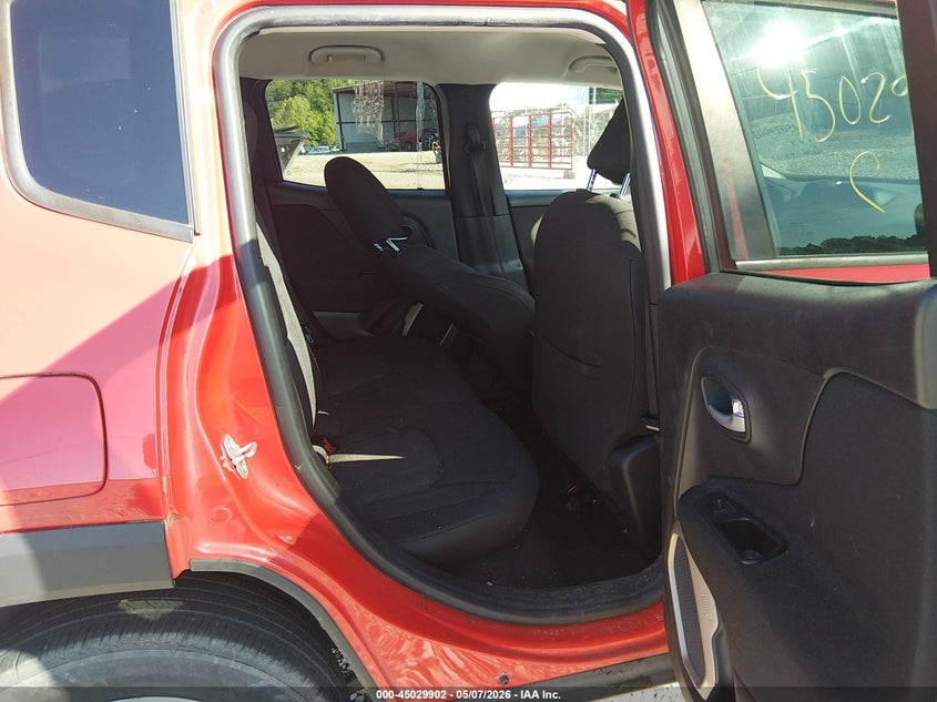 2016 Jeep Renegade VIN ZACCJBBT8GPD93103 IAAI salvage auction — FRONT & REAR, Salvage (Kentucky), sold $250 on 2026-08-11 (photo 8)