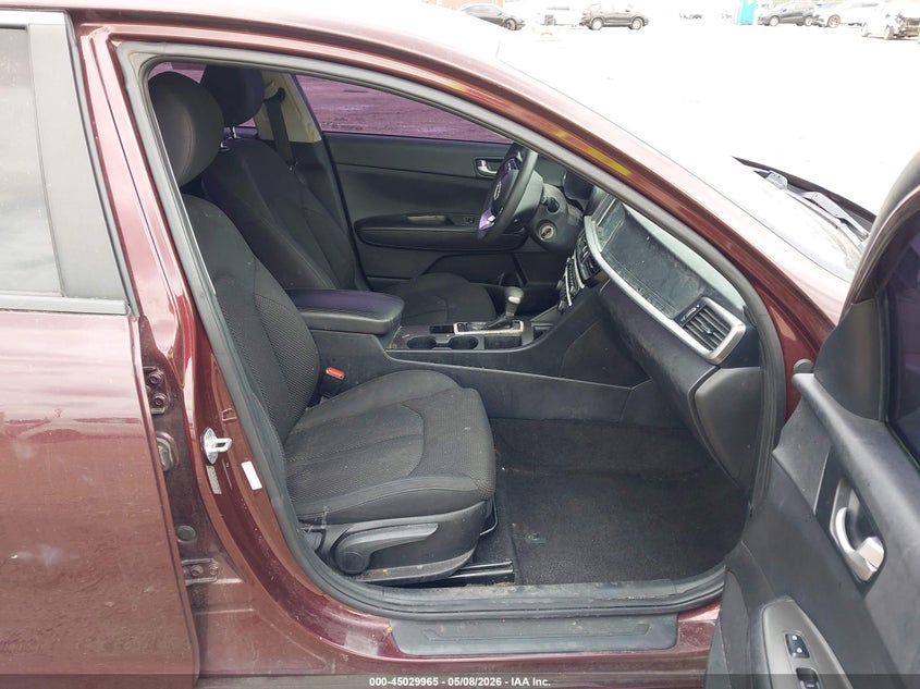 2019 Kia Optima VIN 5XXGT4L31KG345865 IAAI salvage auction — REPOSSESSION, Salvage (Illinois), sold $575 on 2026-07-07 (photo 5)