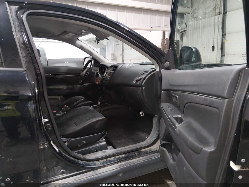 2015 Mitsubishi Outlander sport VIN 4A4AR3AU7FE013393 IAAI salvage auction — NORMAL WEAR, Original - Reconstructed (Alaska), sold $100 on 2026-07-10 (photo 5)