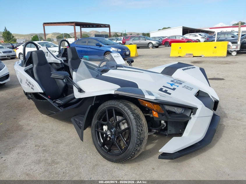 2022 Polaris Slingshot VIN 57XAASHD9N8149110 IAAI salvage auction — UNKNOWN, Salvage (California), sold $11,000 on 2026-07-14 (photo 1)