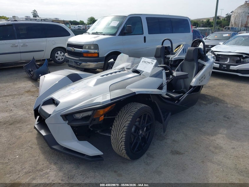 2022 Polaris Slingshot VIN 57XAASHD9N8149110 IAAI salvage auction — UNKNOWN, Salvage (California), sold $11,000 on 2026-07-14 (photo 2)