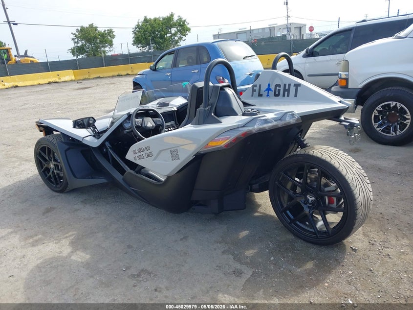2022 Polaris Slingshot VIN 57XAASHD9N8149110 IAAI salvage auction — UNKNOWN, Salvage (California), sold $11,000 on 2026-07-14 (photo 3)