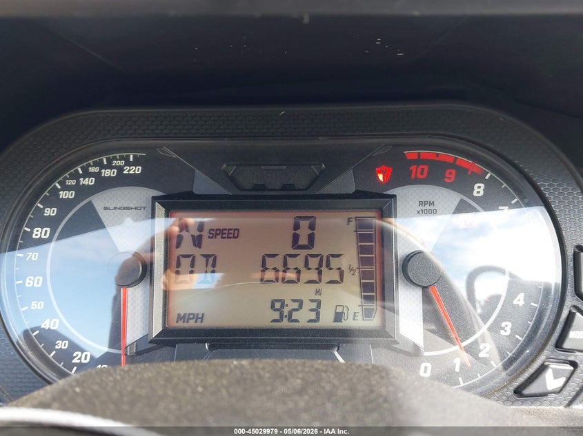 2022 Polaris Slingshot VIN 57XAASHD9N8149110 IAAI salvage auction — UNKNOWN, Salvage (California), sold $11,000 on 2026-07-14 (photo 7)