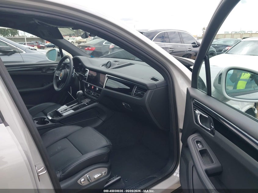 2025 Porsche Macan VIN WP1AA2A52SLB00205 IAAI salvage auction — FRONT END, Salvage Title, sold $33,000 on 2026-08-10 (photo 5)