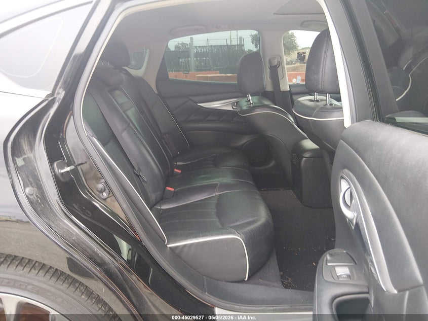 2017 Infiniti Q70 VIN JN1BY1AR6HM770196 IAAI salvage auction — FRONT END, Salvage (Kansas), sold $2,600 on 2026-07-31 (photo 8)