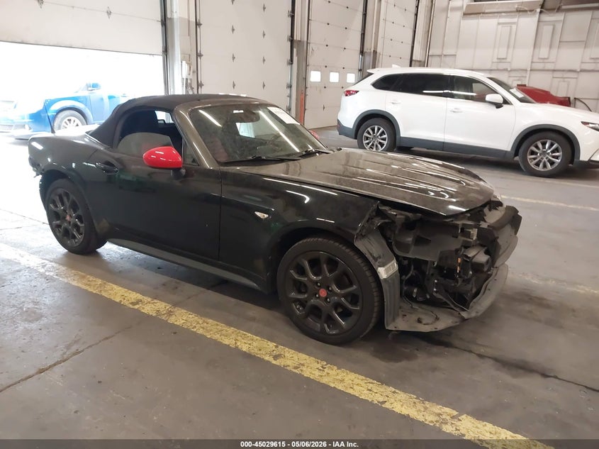 2020 Fiat 124 spider VIN JC1NFAEKXL0144127 IAAI salvage auction — FRONT & REAR, Salvage (Oregon), sold $4,950 on 2026-07-30 (photo 1)