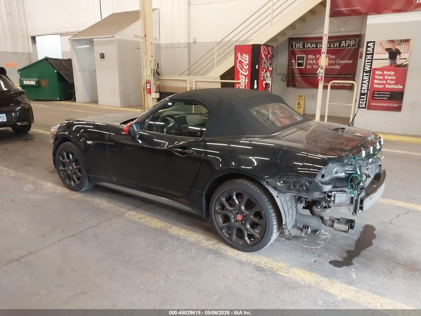 2020 Fiat 124 spider VIN JC1NFAEKXL0144127 IAAI salvage auction — FRONT & REAR, Salvage (Oregon), sold $4,950 on 2026-07-30 (photo 3)